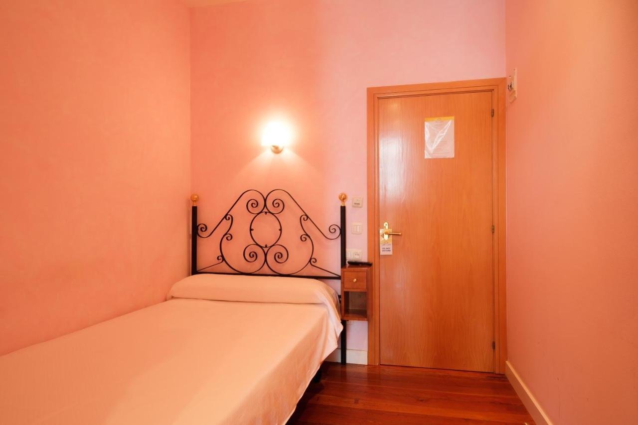 Hotel Playa De Luanco Buitenkant foto